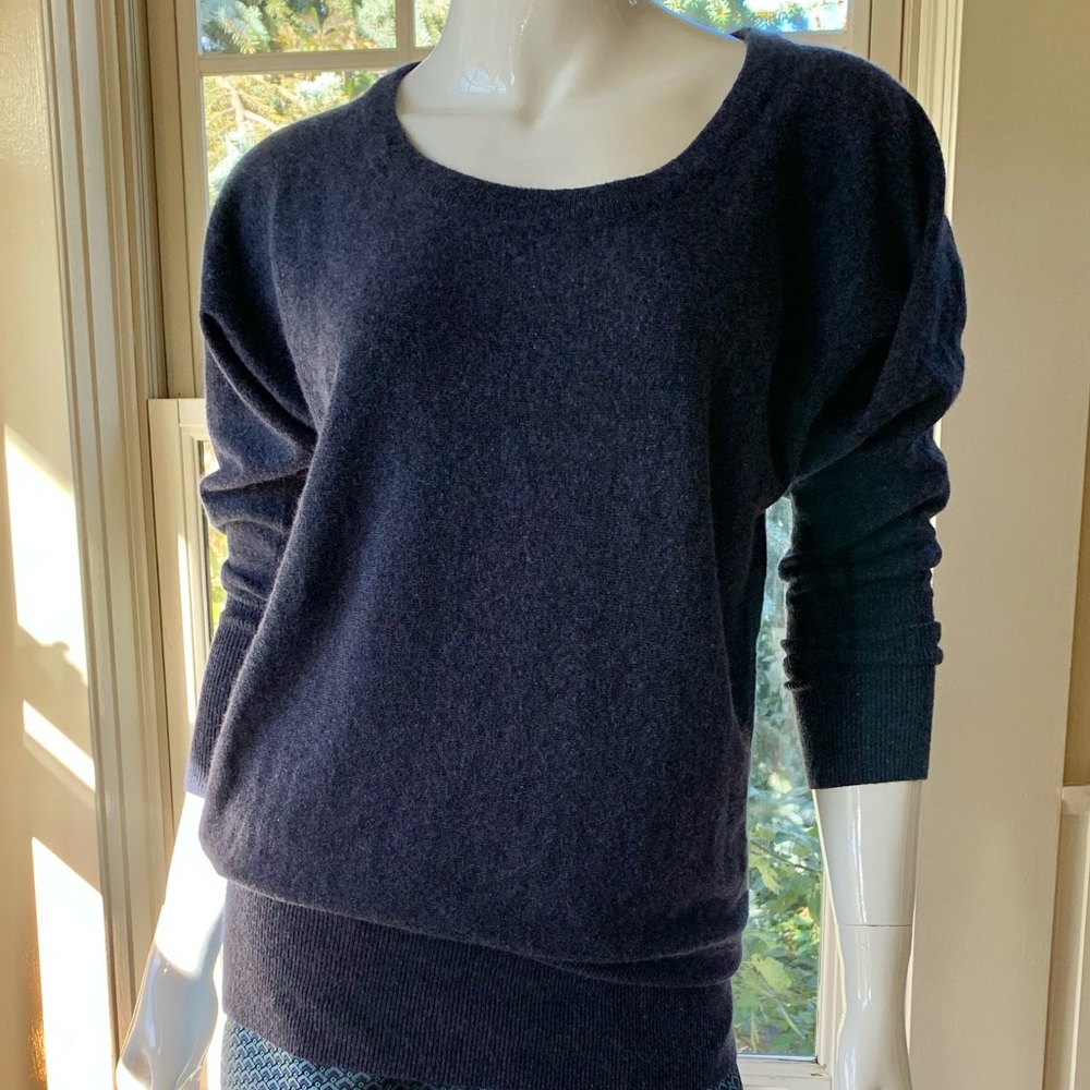 Aritzia Talula - women’s oversized crewneck sweater (Size S)